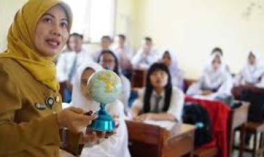 Mengapa Indonesia Kekurangan Guru