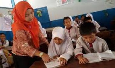 Profesionalisme Guru di Tengah Kekurangan: Tantangan dan Peluang di Indonesia