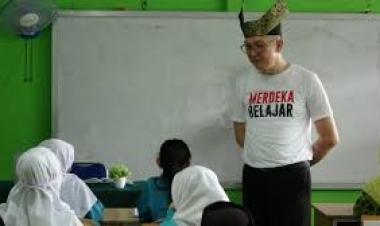 Sekolah Penggerak dan Era Digital: Membangun Generasi Penerus yang Cerdas dan Megapliterasi