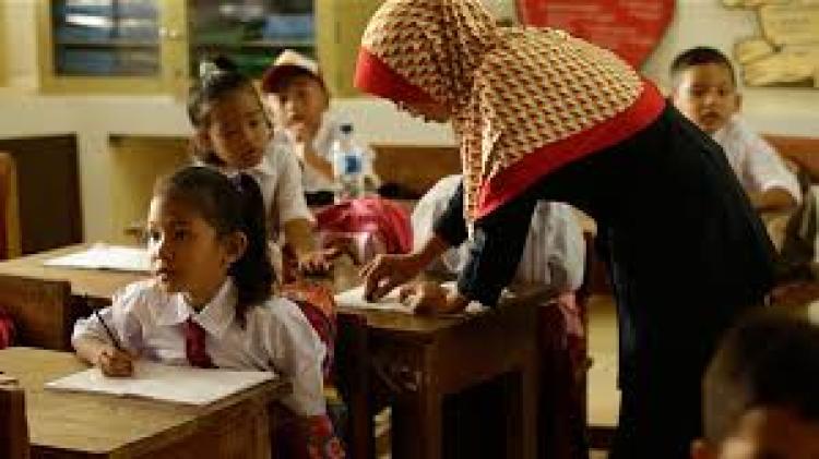 Menghadapi Kekurangan Guru: Analisis dan Strategi untuk Pendidikan yang Lebih Baik di Indonesia