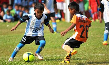 Sekelumit Sekolah Bola di Indonesia