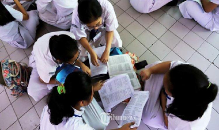 Model Sosial untuk Pengajaran yang Menekankan Interaksi Antar Individu