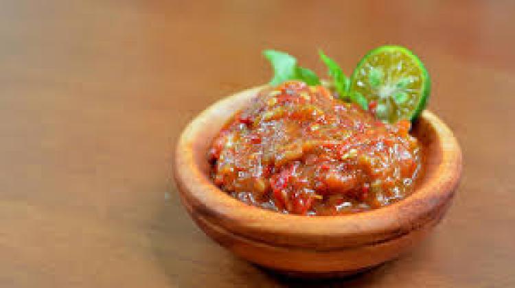 Segudang Manfaat Makan Dilengkapi dengan Sambal