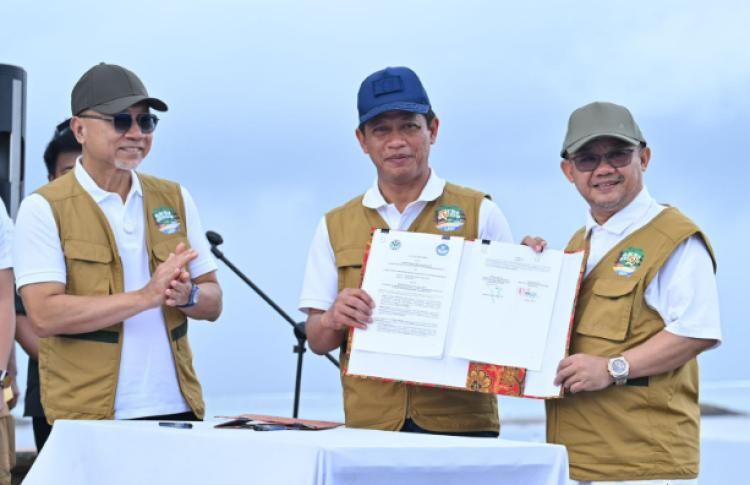 Membangun Sekolah Berbasis Teknologi Ramah Lingkungan