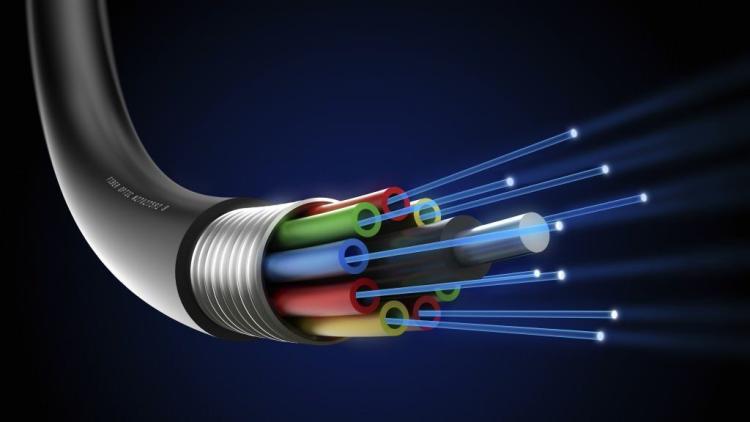Mengenal Teknologi Fiber Optik dan Manfaatnya untuk Internet Cepat