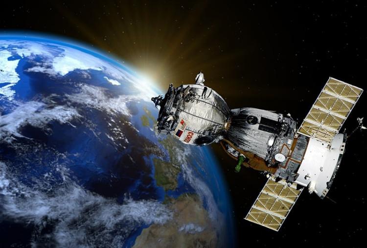 Cara Kerja Teknologi Satellite Networking dalam Jaringan Global