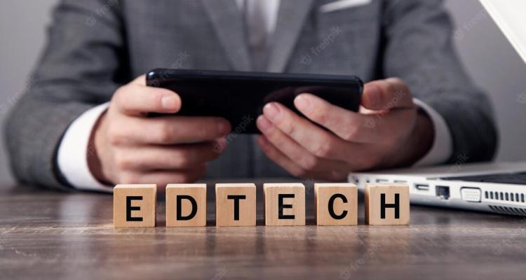 Teknologi Terbaru EdTech yang Meningkatkan Kualitas Belajar