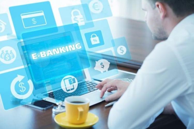 Teknologi Komunikasi Digital dalam Dunia Perbankan dan Keuangan