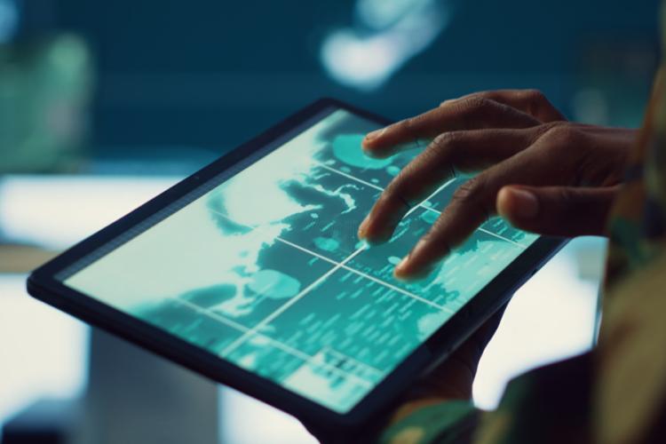 Bagaimana AI Meningkatkan Efisiensi dalam Aplikasi Komunikasi Digital