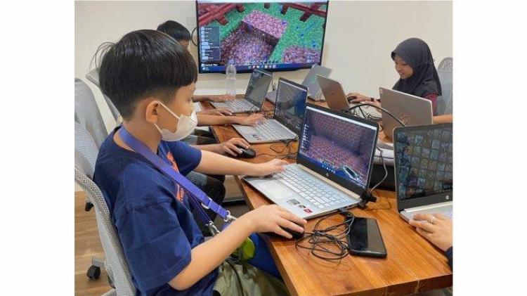 Coding di Dunia Pendidikan Kurikulum yang Harus Dikuasai Siswa Modern