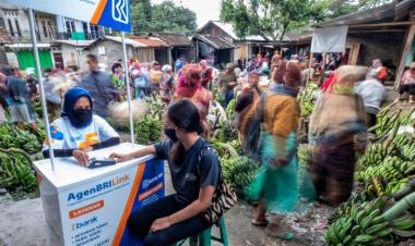 Digitalisasi Layanan Keuangan, BRILink Mudahkan Pencairan PKH Tanpa Antri di Bank